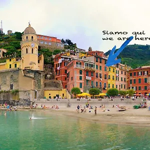 Apartment Vacation 2, Vernazza